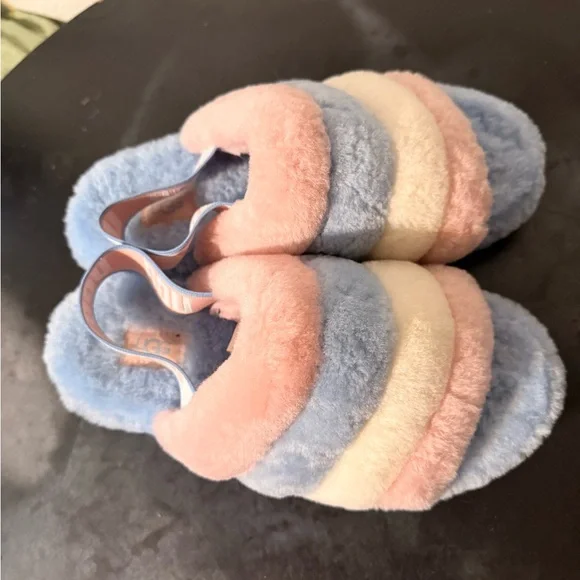 UGG Fluff Yeah Slide Pride Stripes Fur Slippers Women’s Size 7 Comfy Rubber Sole - Picture 8 of 10